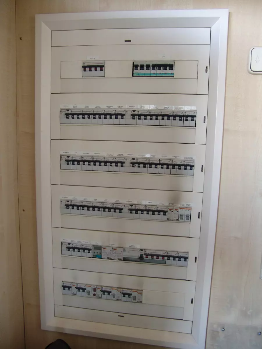 Proyecto eléctrico Badajoz